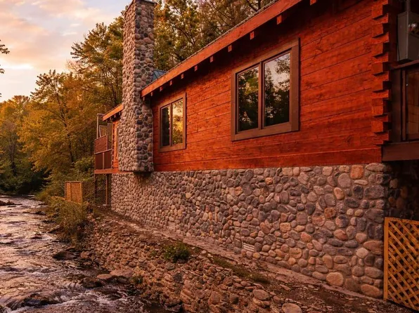 289 Roaring Fork Rd, Gatlinburg, TN 37738