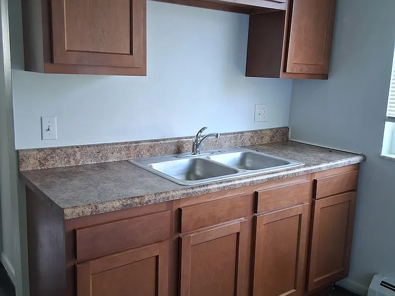 2605 Chesterfield Ct #4 — Photo 6