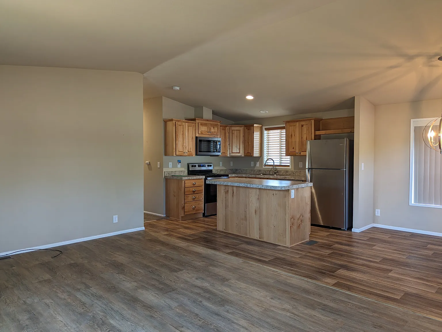 2 bed, 1056 sqft, $1,950 — Photo 4