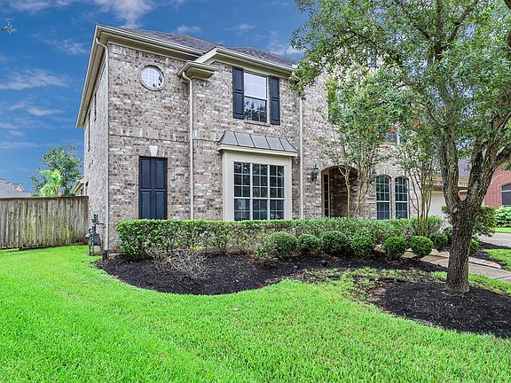 2nd image of 2314 Legend Woods Ct
