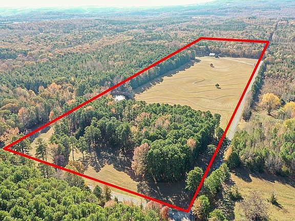 2nd image of 303 Burnett Rd