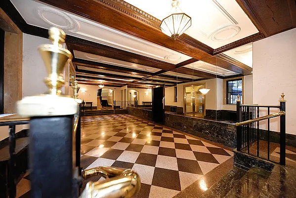 Rented by Buchbinder & Warren | media 28