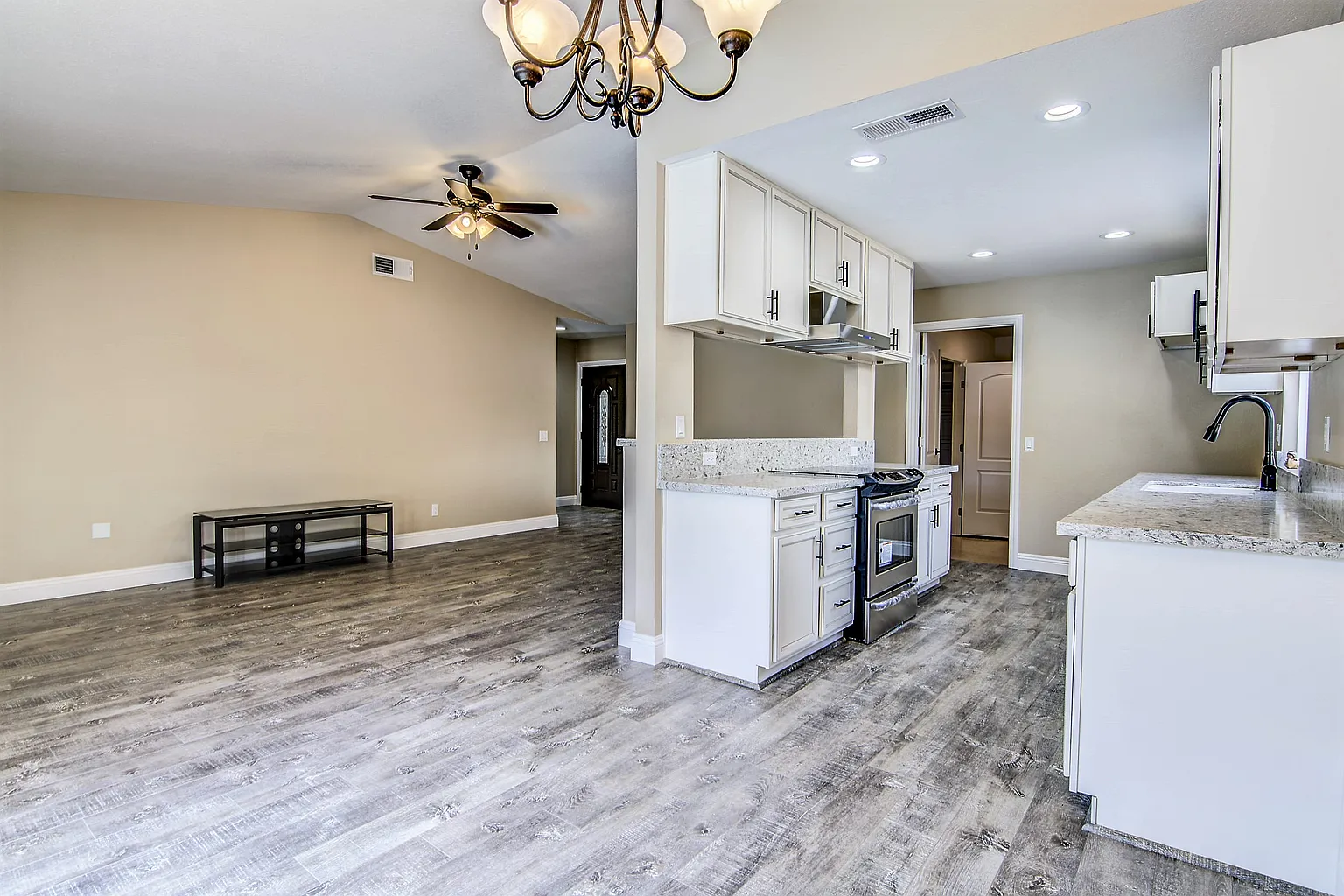 8000 Ravencrest Way photo 1