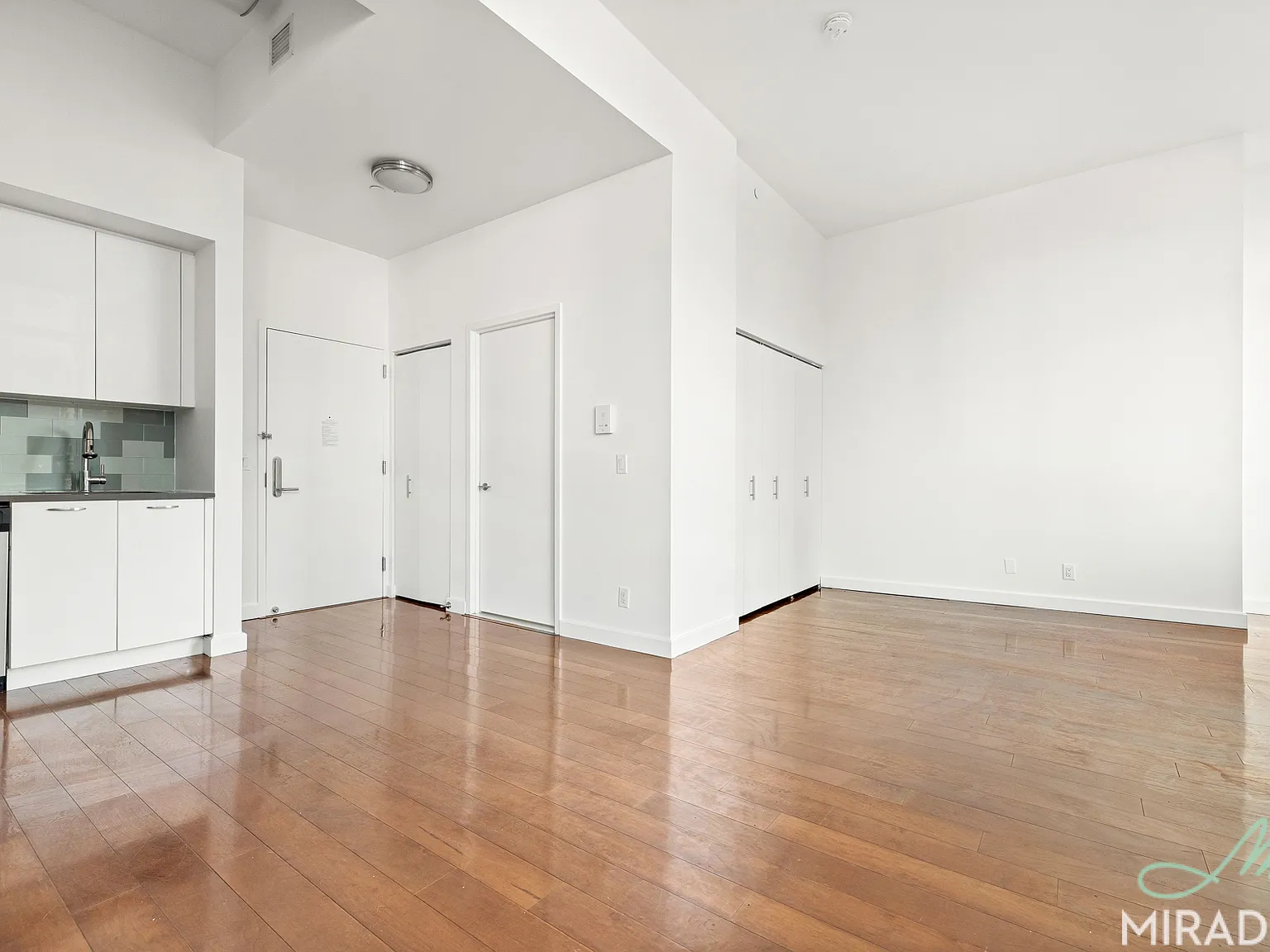 80 Dekalb Avenue — Photo 3