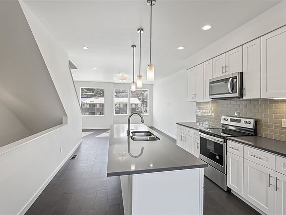 2nd image of 636 S Garfield St #636