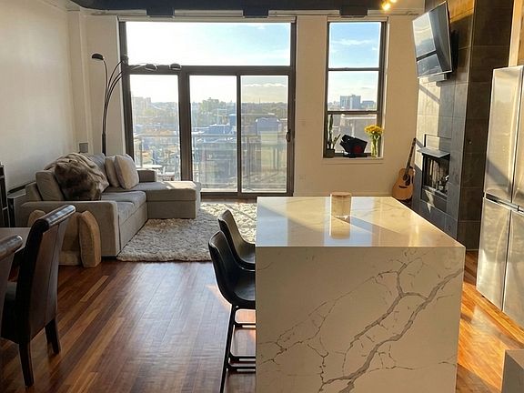 4th image of 1301 W Madison St APT 514