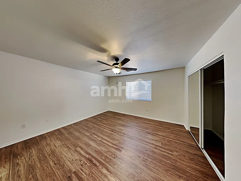 1576 E Orchid Ct — Photo 11