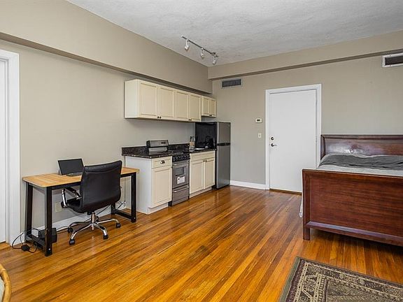 5th image of 2109 Bayshore Blvd Unit 606