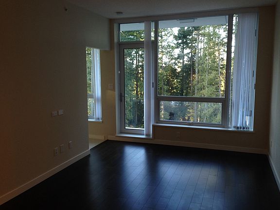 4th image of 5728 Berton Ave #807
