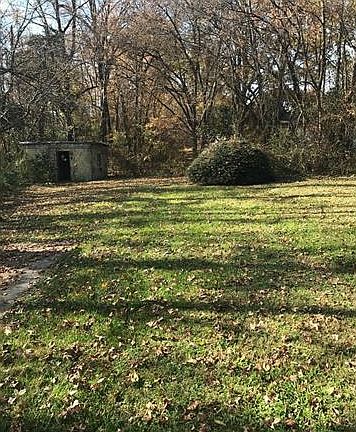 4th image of 501 Colony Rd
