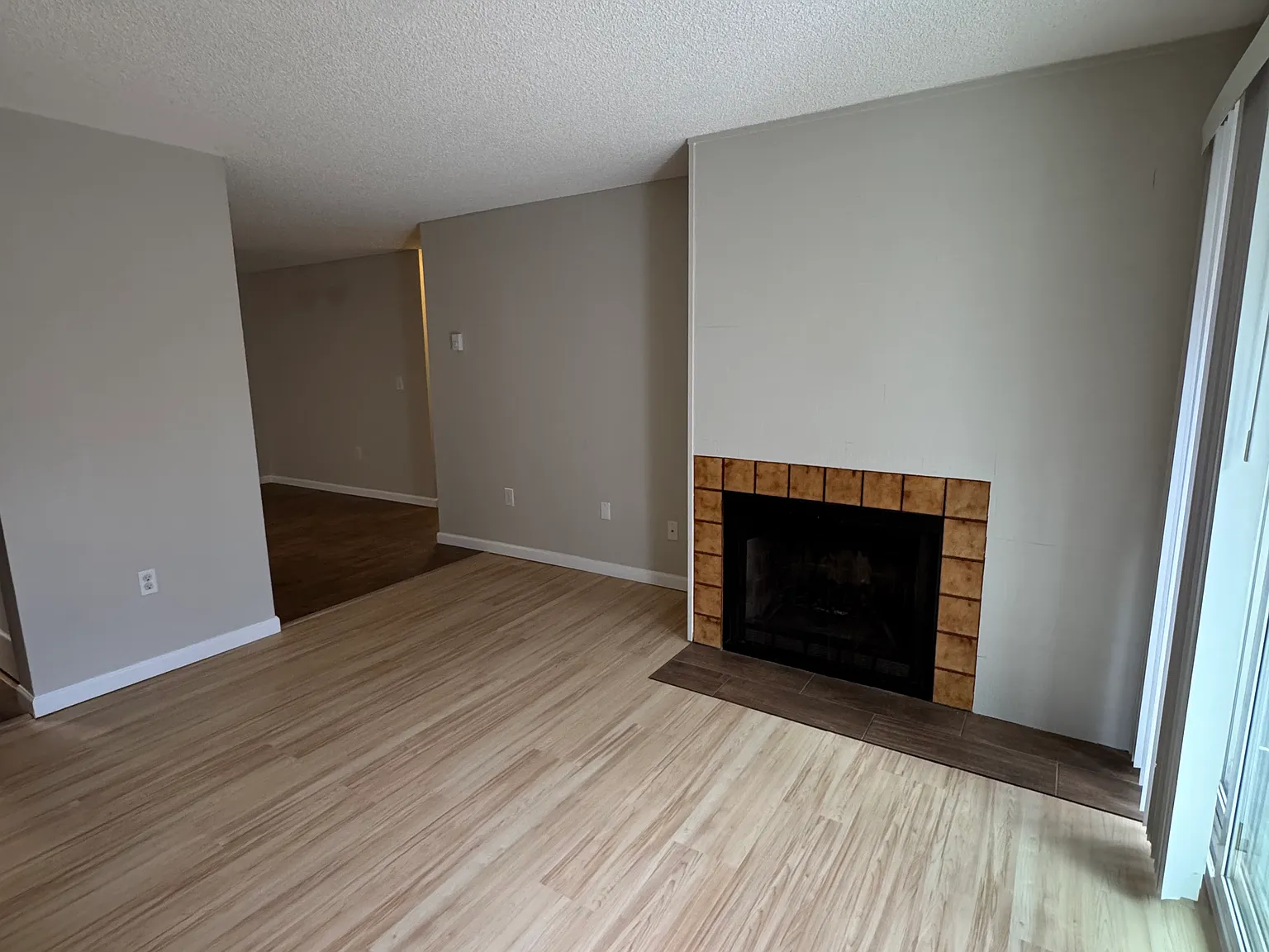 1150 Sunset Blvd NE — Photo 4