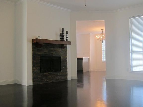 3rd image of 563 Shamrock Dr