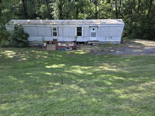 888 Old Elizabethton Hwy, Bluff City, TN 37618