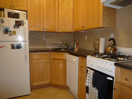 Rented by New Yorker Realty | media 72