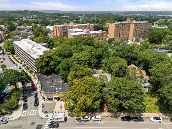 1789 Commonwealth Ave, Brighton, MA 02135