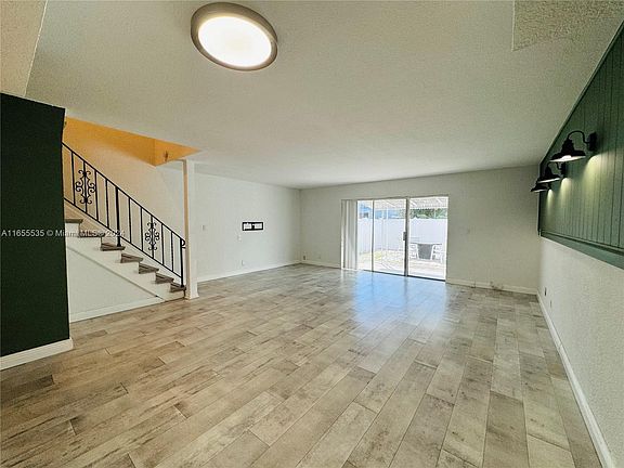 4th image of 3917 SW 67th Ter #105