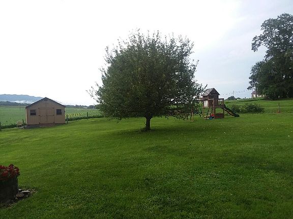 2nd image of 18245 Fannettburg Rd W