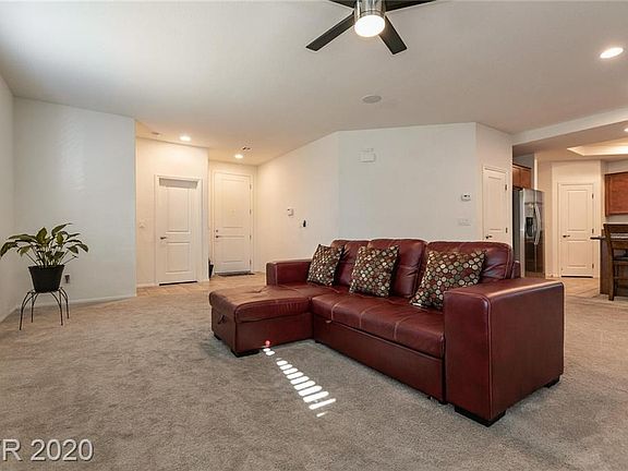 3rd image of 2095 Roundtop Ct