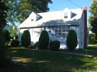 819 Byberry Rd, Philadelphia, PA 19116