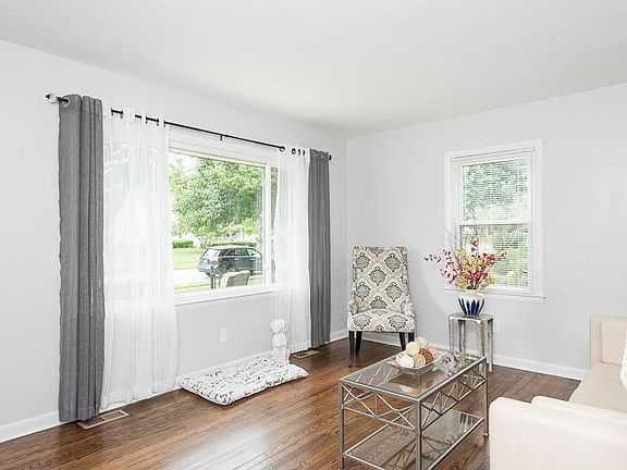 5th image of 1836 Endon Dr