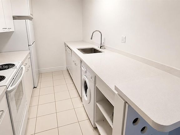 5th image of 1500 Bay Rd APT 436S