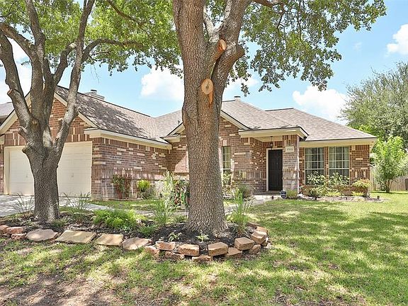 2nd image of 17902 Inland Oaks Dr