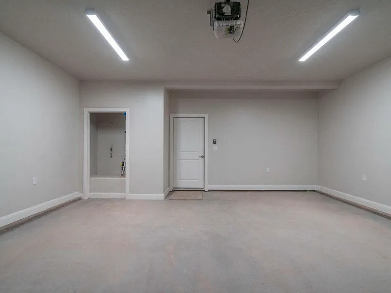 527 N 550 W — Photo 17