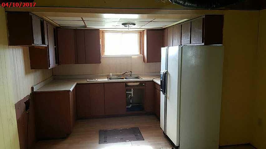 2nd image of 130 N Oak St