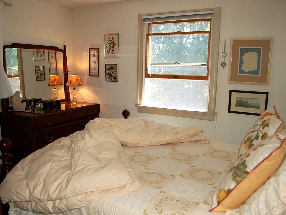 1st Floor Bedroom