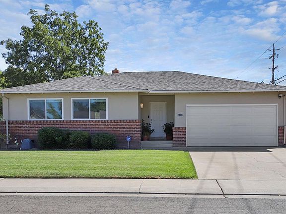 2nd image of 4408 Amador Pl