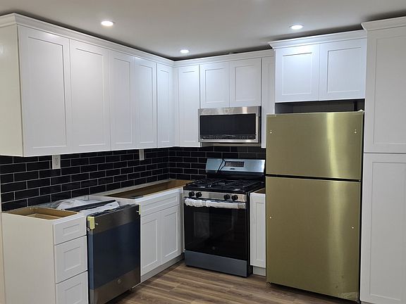 2nd image of 77-10 25th Ave #2