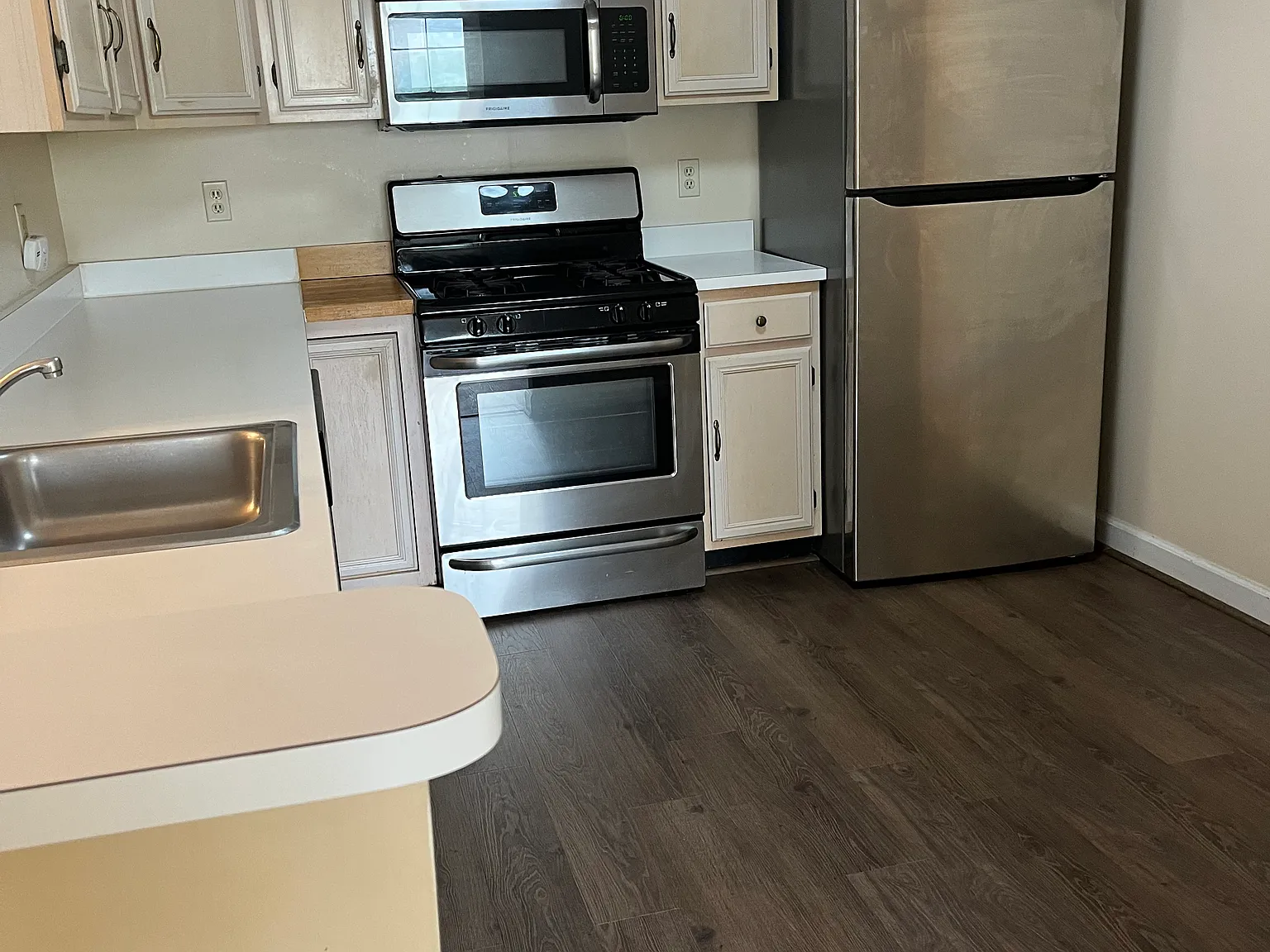 2 bed, 1063 sqft, $1,850 — Photo 4