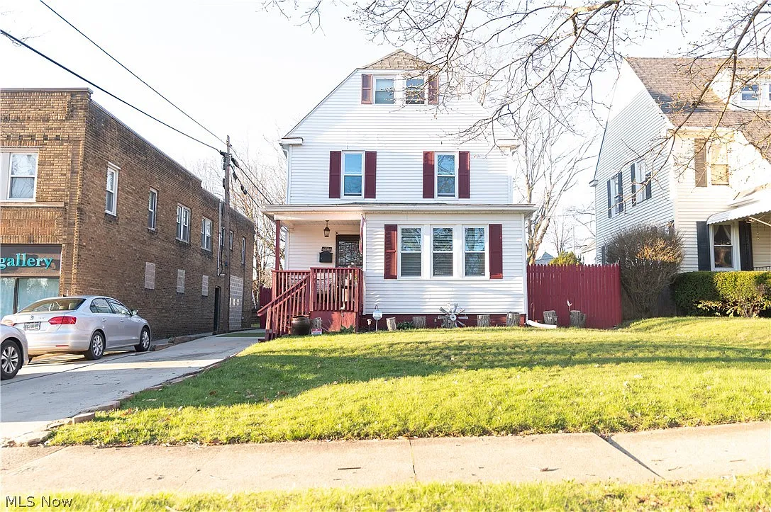 359 Reed Ave photo 1