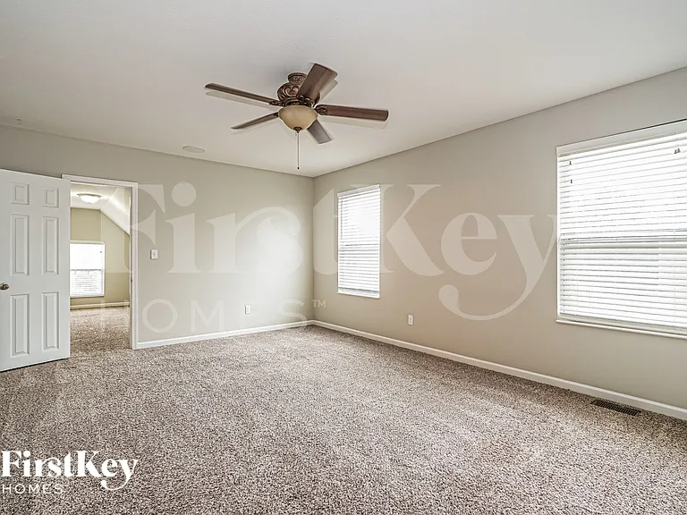 21 Hawthorne Dr — Photo 8