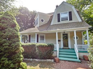 1057 Stratfield Rd, Fairfield, CT 06825