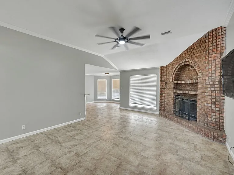 8632 Duke Ave — Photo 16
