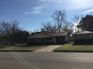 807 Phillips St, Cleburne, TX 76033