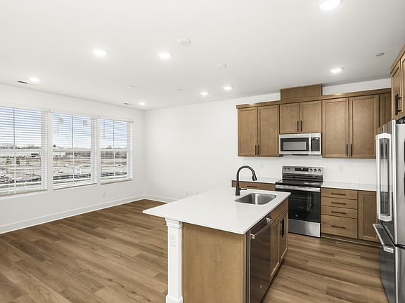 5th image of 316 Lynwood Station Blvd