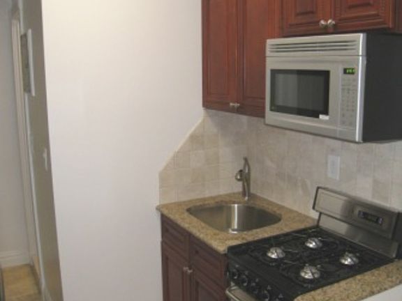 3rd image of 159 E 99th St APT 2B