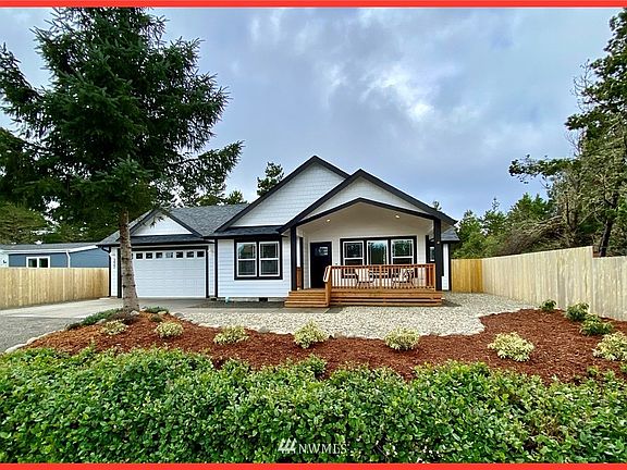 1160sf, 2BR 1.75BA, 2-car oversized garage