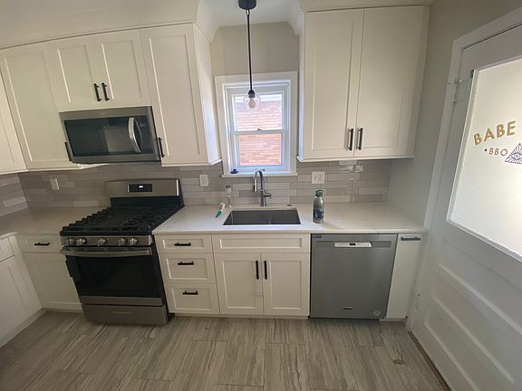 5th image of 9306 Mackenzie Rd