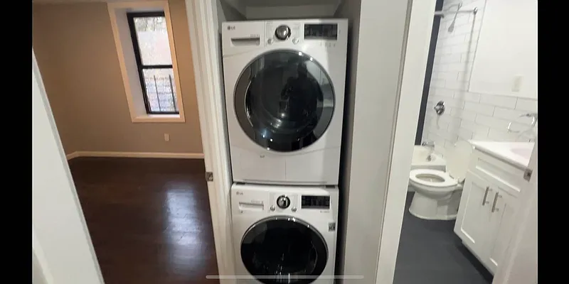 Rented by Bruma Realty LLC | media 2