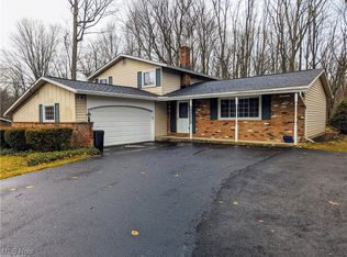 8645 Cedar Rd, Chesterland, OH 44026