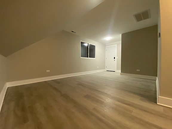 4th image of 1542 Victoria Ave APT 1