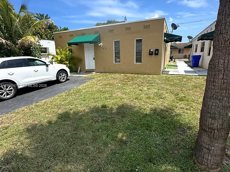 1670 Harding St #A — Photo 1
