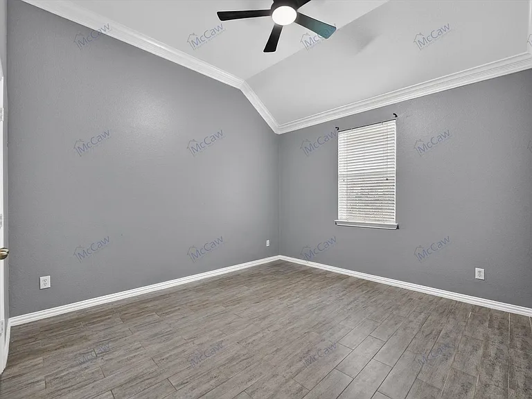 608 Walnut Hollow Dr — Photo 13