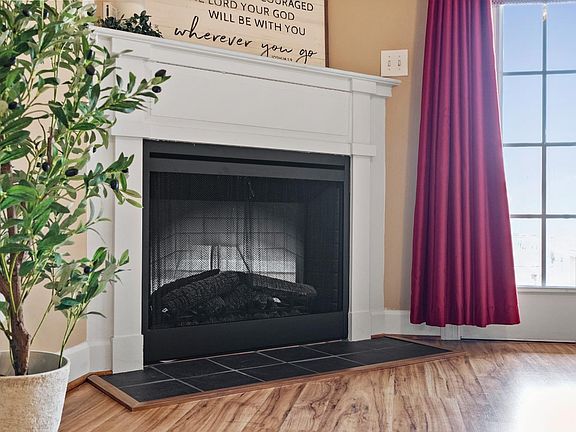 3rd image of 605 Wyndhurst Dr APT 202