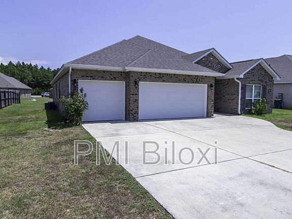 3rd image of 1208 Carraway Cv