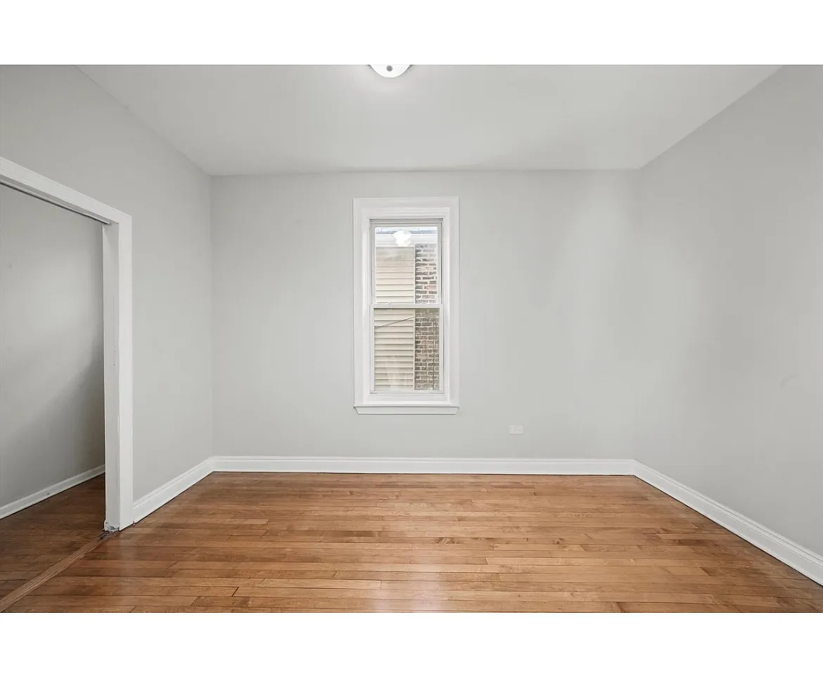 Building Photo - 1642 S Harding Ave #3