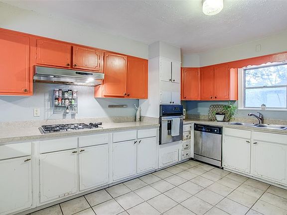 3rd image of 1130 Haines Ave